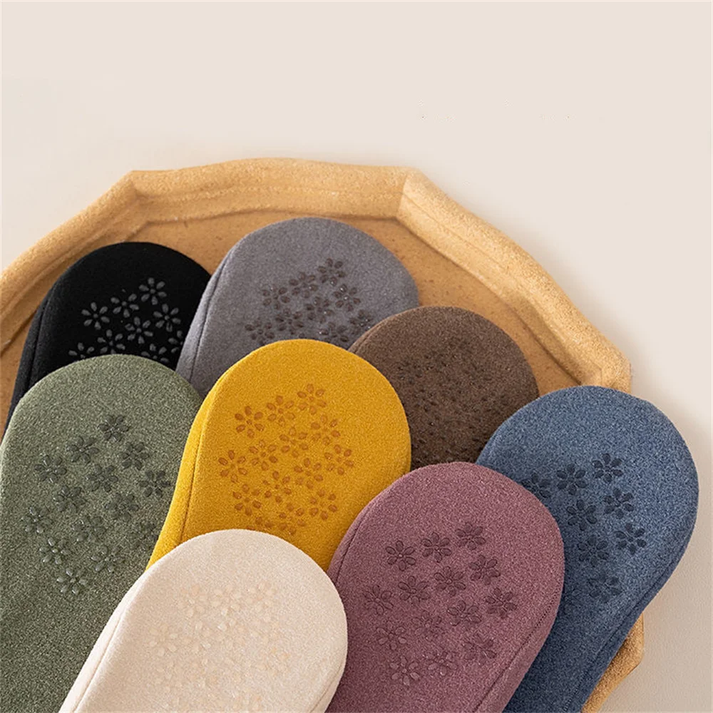 Culori disponibile – șosete cu dantelă